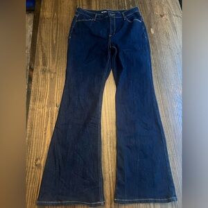 Old Navy High Rise Flare - 10